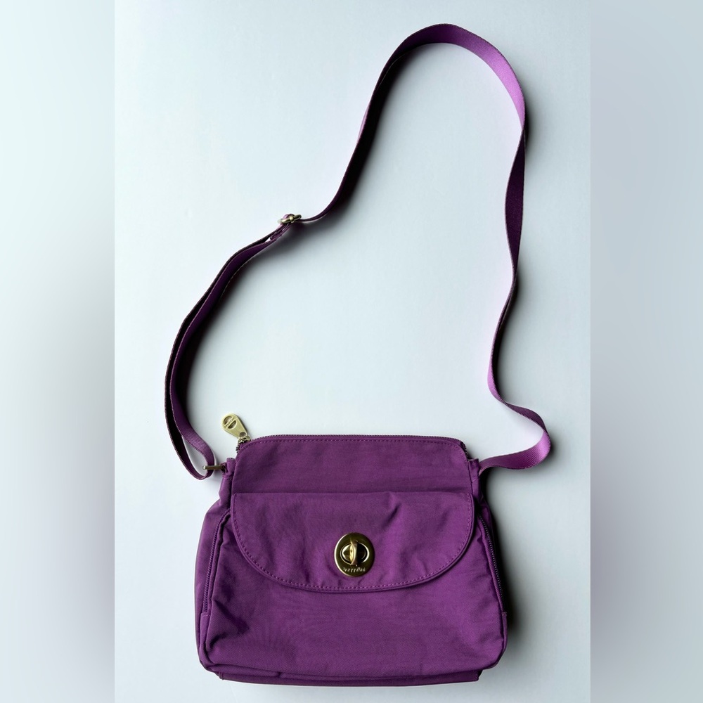 Baggallini Calais crossbody